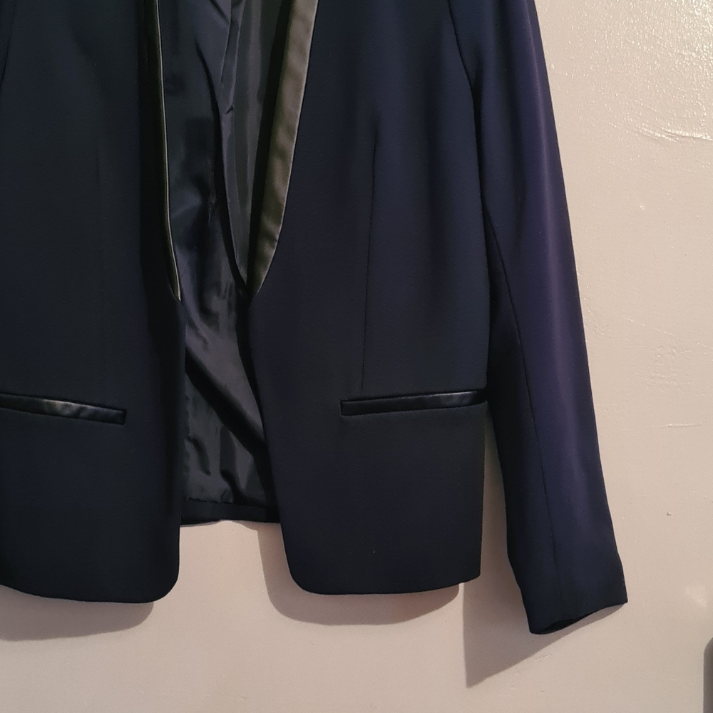 CLOSEOUT Blazer - Picture 4 of 15
